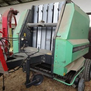 foto пресс круглые тюки 1.5m agro traktor Deutz-Fahr RB3.55